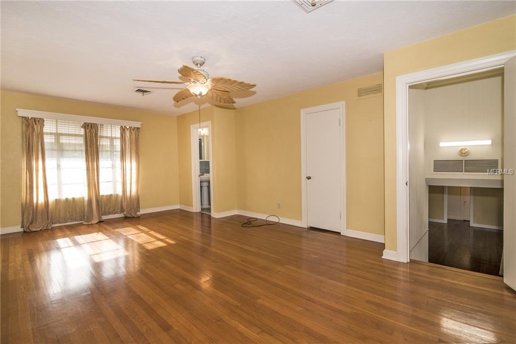 317 24TH STREET W, BRADENTON, Florida 34205, 3 Bedrooms Bedrooms, 6 Rooms Rooms,2 BathroomsBathrooms,Residential,For sale,24TH,U7846132