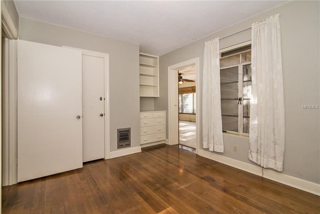 317 24TH STREET W, BRADENTON, Florida 34205, 3 Bedrooms Bedrooms, 6 Rooms Rooms,2 BathroomsBathrooms,Residential,For sale,24TH,U7846132