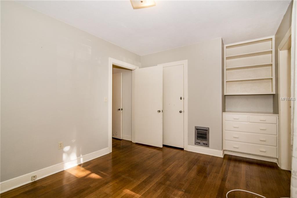 317 24TH STREET W, BRADENTON, Florida 34205, 3 Bedrooms Bedrooms, 6 Rooms Rooms,2 BathroomsBathrooms,Residential,For sale,24TH,U7846132