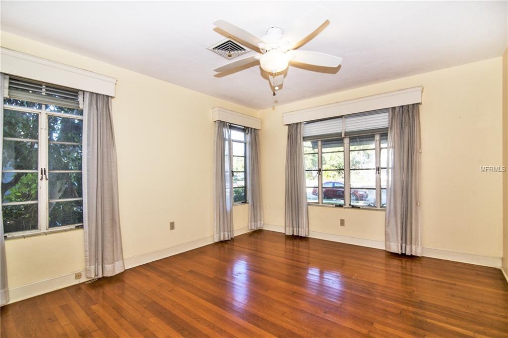 317 24TH STREET W, BRADENTON, Florida 34205, 3 Bedrooms Bedrooms, 6 Rooms Rooms,2 BathroomsBathrooms,Residential,For sale,24TH,U7846132