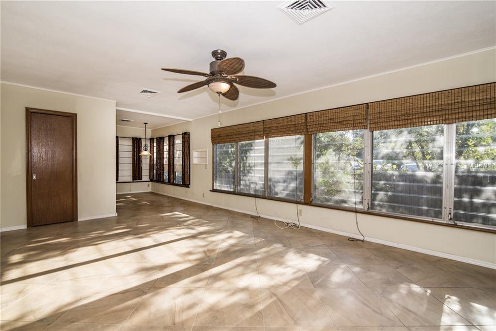 317 24TH STREET W, BRADENTON, Florida 34205, 3 Bedrooms Bedrooms, 6 Rooms Rooms,2 BathroomsBathrooms,Residential,For sale,24TH,U7846132