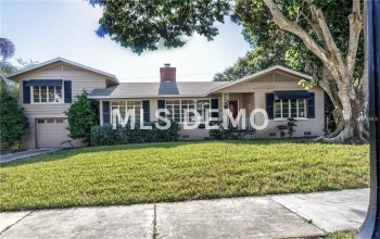 317 24TH STREET W, BRADENTON, Florida 34205, 3 Bedrooms Bedrooms, 6 Rooms Rooms,2 BathroomsBathrooms,Residential,For sale,24TH,U7846132