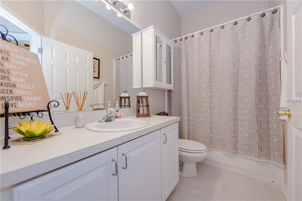 10826 PIPING ROCK CIRCLE, ORLANDO, Florida 32817, 3 Bedrooms Bedrooms, 7 Rooms Rooms,2 BathroomsBathrooms,Residential,For sale,PIPING ROCK,O5561444