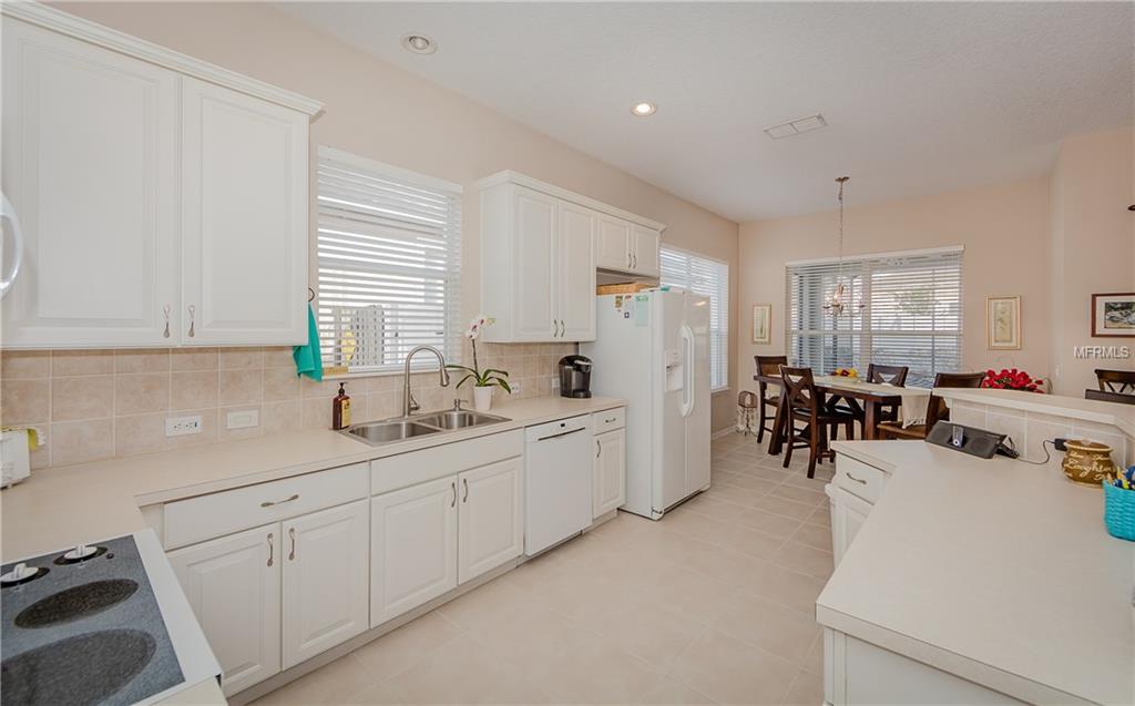 10826 PIPING ROCK CIRCLE, ORLANDO, Florida 32817, 3 Bedrooms Bedrooms, 7 Rooms Rooms,2 BathroomsBathrooms,Residential,For sale,PIPING ROCK,O5561444