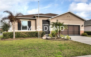 1755 COLLEGE PARK DRIVE, TAVARES, Florida 32778, 4 Bedrooms Bedrooms, 8 Rooms Rooms,2 BathroomsBathrooms,Residential,For sale,COLLEGE PARK,G4852745