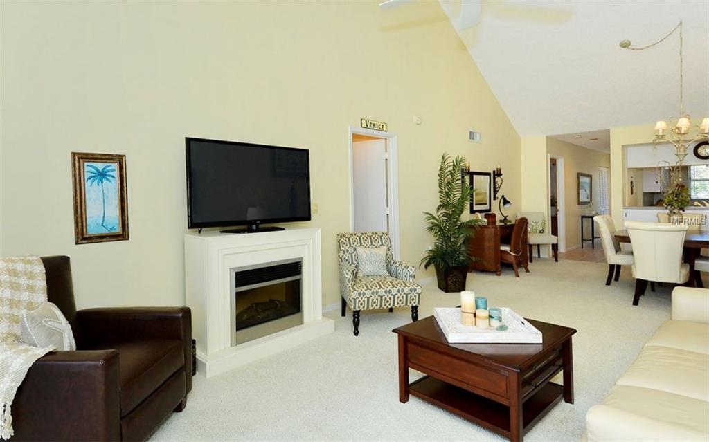 414 CERROMAR CIRCLE S, VENICE, Florida 34293, 2 Bedrooms Bedrooms, 7 Rooms Rooms,2 BathroomsBathrooms,Residential,For sale,CERROMAR,A4209961