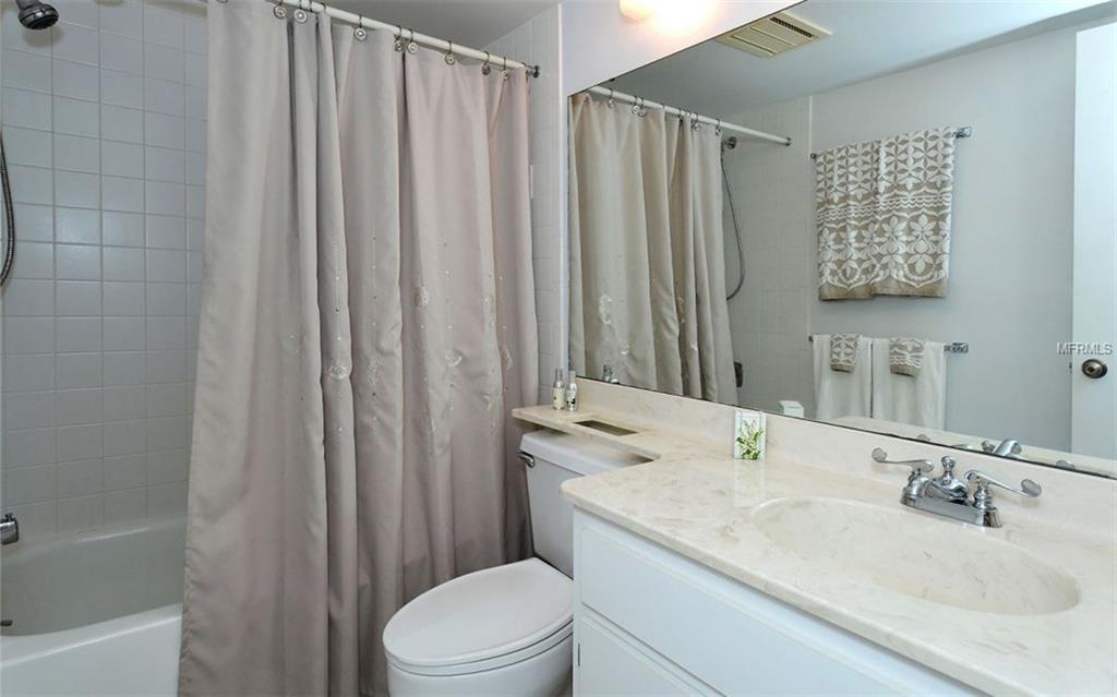 414 CERROMAR CIRCLE S, VENICE, Florida 34293, 2 Bedrooms Bedrooms, 7 Rooms Rooms,2 BathroomsBathrooms,Residential,For sale,CERROMAR,A4209961