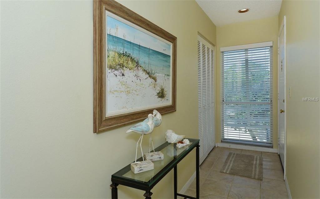 414 CERROMAR CIRCLE S, VENICE, Florida 34293, 2 Bedrooms Bedrooms, 7 Rooms Rooms,2 BathroomsBathrooms,Residential,For sale,CERROMAR,A4209961