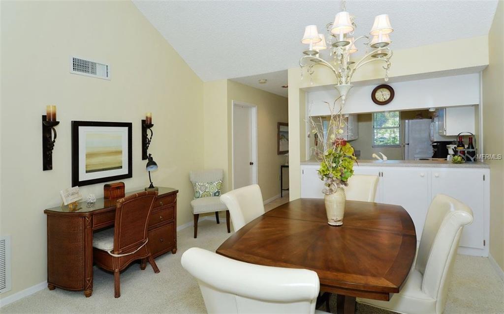 414 CERROMAR CIRCLE S, VENICE, Florida 34293, 2 Bedrooms Bedrooms, 7 Rooms Rooms,2 BathroomsBathrooms,Residential,For sale,CERROMAR,A4209961