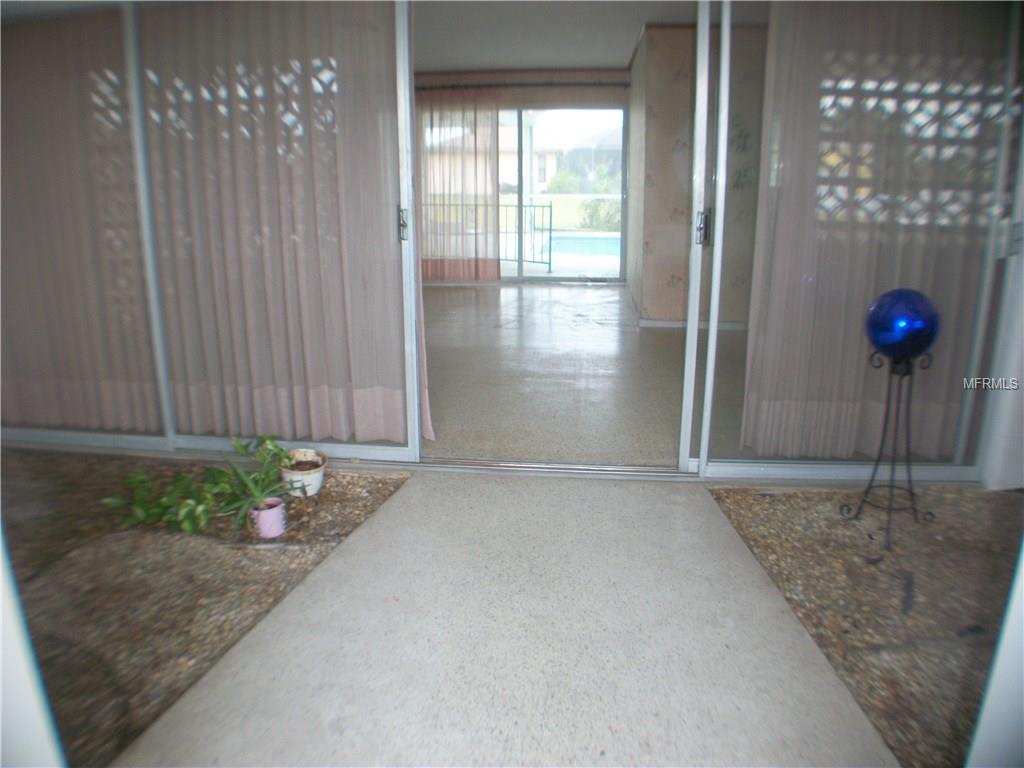 112 FRANCIS DRIVE NE, PORT CHARLOTTE, Florida 33952, 3 Bedrooms Bedrooms, 6 Rooms Rooms,2 BathroomsBathrooms,Residential,For sale,FRANCIS,C7249149