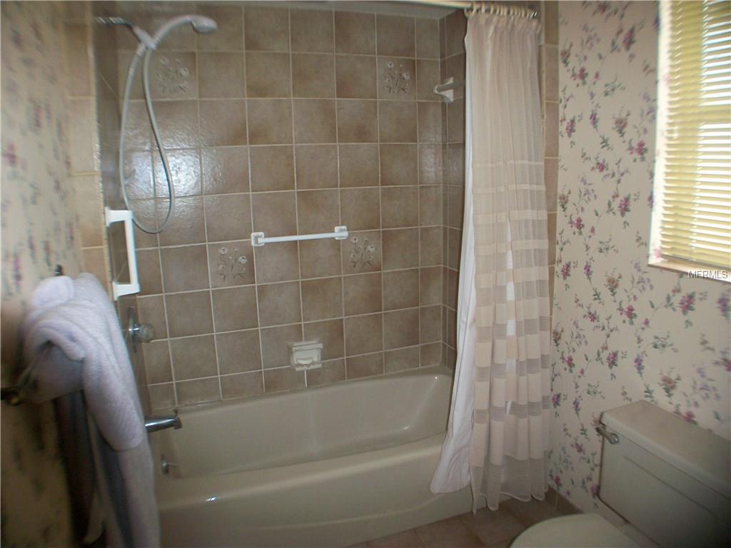 112 FRANCIS DRIVE NE, PORT CHARLOTTE, Florida 33952, 3 Bedrooms Bedrooms, 6 Rooms Rooms,2 BathroomsBathrooms,Residential,For sale,FRANCIS,C7249149
