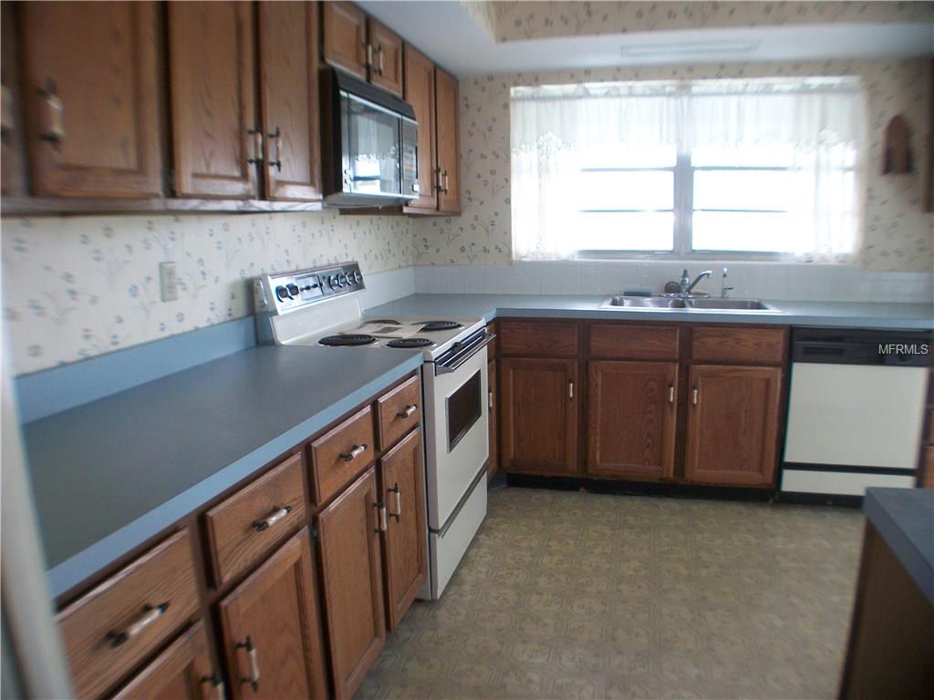 112 FRANCIS DRIVE NE, PORT CHARLOTTE, Florida 33952, 3 Bedrooms Bedrooms, 6 Rooms Rooms,2 BathroomsBathrooms,Residential,For sale,FRANCIS,C7249149