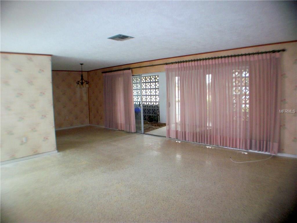 112 FRANCIS DRIVE NE, PORT CHARLOTTE, Florida 33952, 3 Bedrooms Bedrooms, 6 Rooms Rooms,2 BathroomsBathrooms,Residential,For sale,FRANCIS,C7249149