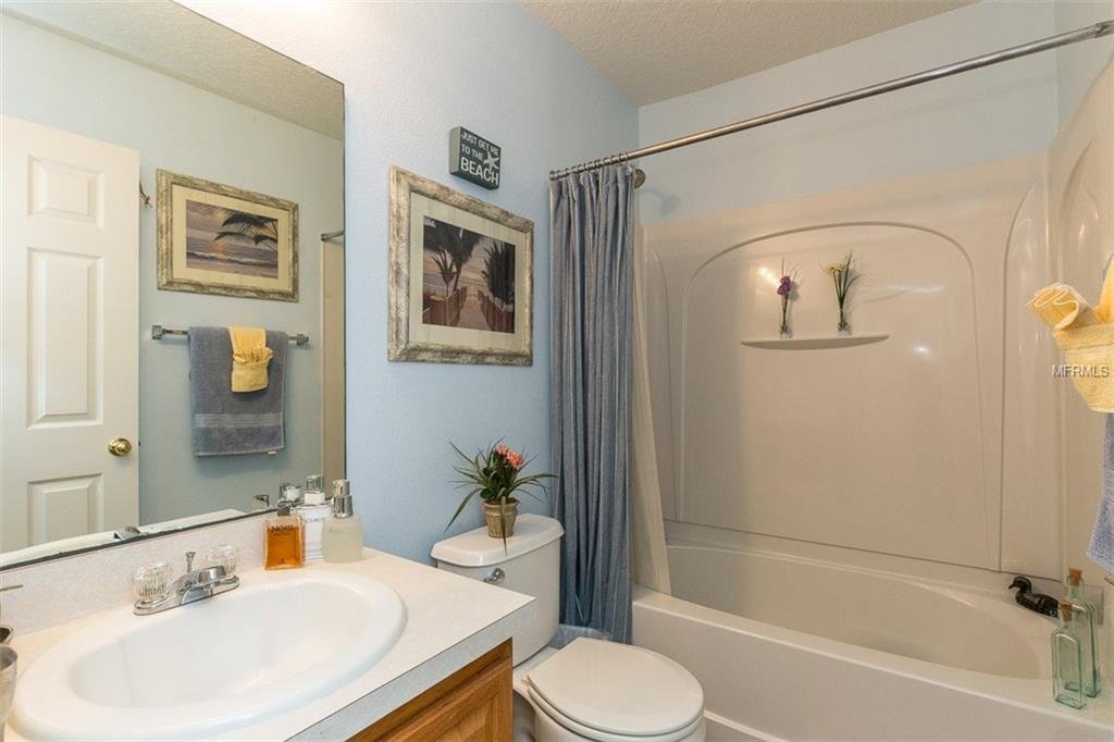 142 BAY LEAF LANE, DAVENPORT, Florida 33896, 5 Bedrooms Bedrooms, 8 Rooms Rooms,3 BathroomsBathrooms,Residential,For sale,BAY LEAF,O5516966