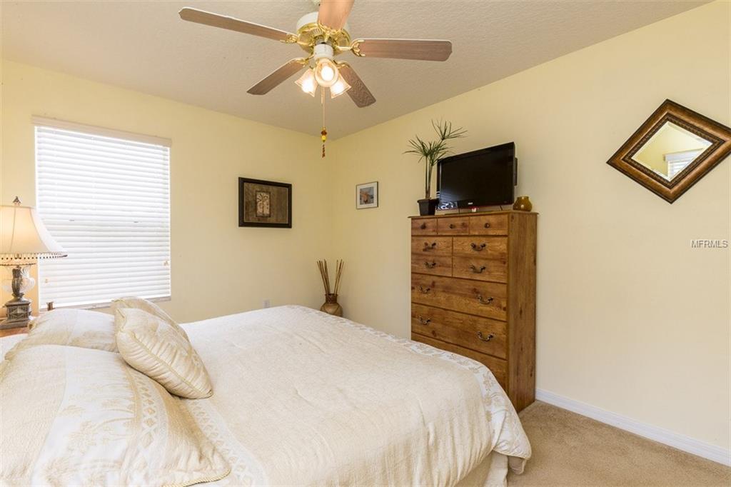 142 BAY LEAF LANE, DAVENPORT, Florida 33896, 5 Bedrooms Bedrooms, 8 Rooms Rooms,3 BathroomsBathrooms,Residential,For sale,BAY LEAF,O5516966