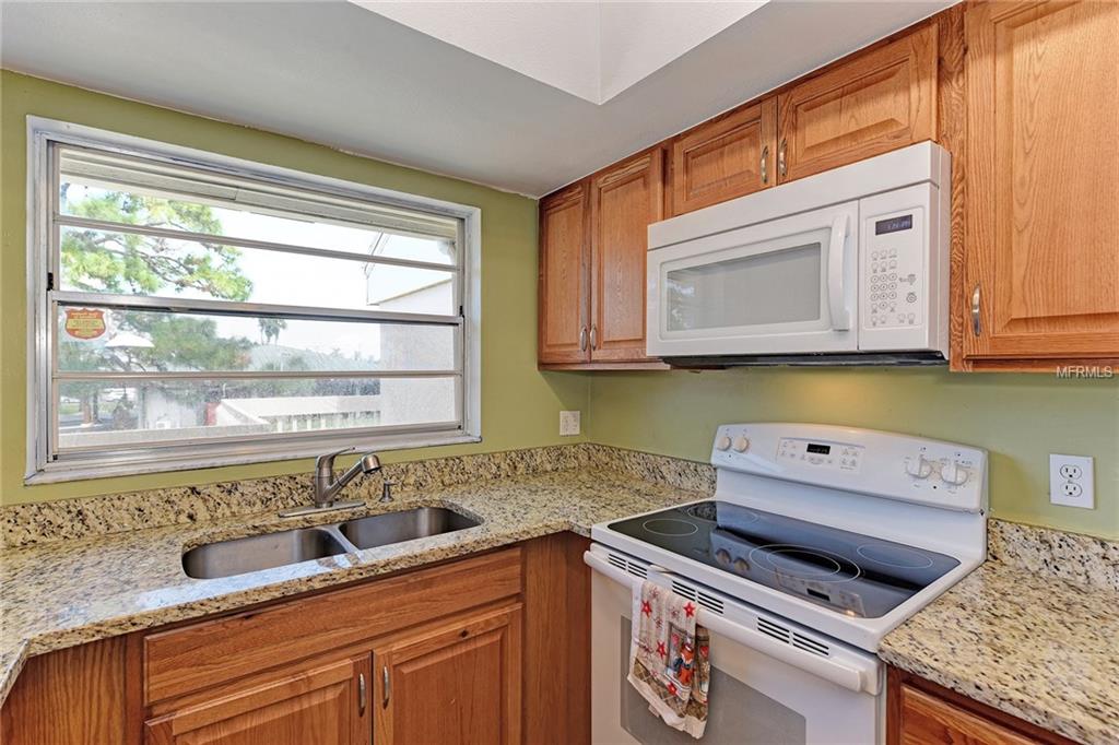 5964 7TH AVENUE W, BRADENTON, Florida 34209, 2 Bedrooms Bedrooms, 4 Rooms Rooms,2 BathroomsBathrooms,Residential,For sale,7TH,A4197056