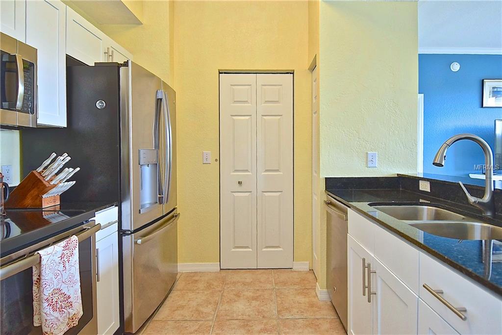 1064 N TAMIAMI TRAIL, SARASOTA, Florida 34236, 2 Bedrooms Bedrooms, 5 Rooms Rooms,2 BathroomsBathrooms,Residential,For sale,TAMIAMI,A4198991