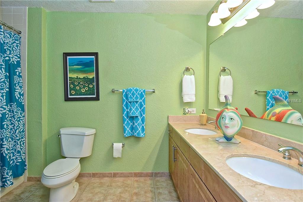 1064 N TAMIAMI TRAIL, SARASOTA, Florida 34236, 2 Bedrooms Bedrooms, 5 Rooms Rooms,2 BathroomsBathrooms,Residential,For sale,TAMIAMI,A4198991