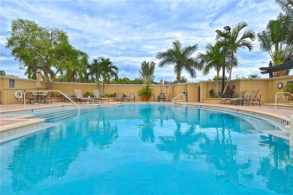 1064 N TAMIAMI TRAIL, SARASOTA, Florida 34236, 2 Bedrooms Bedrooms, 5 Rooms Rooms,2 BathroomsBathrooms,Residential,For sale,TAMIAMI,A4198991