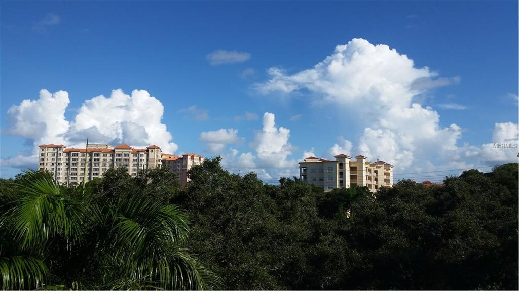 1064 N TAMIAMI TRAIL, SARASOTA, Florida 34236, 2 Bedrooms Bedrooms, 5 Rooms Rooms,2 BathroomsBathrooms,Residential,For sale,TAMIAMI,A4198991