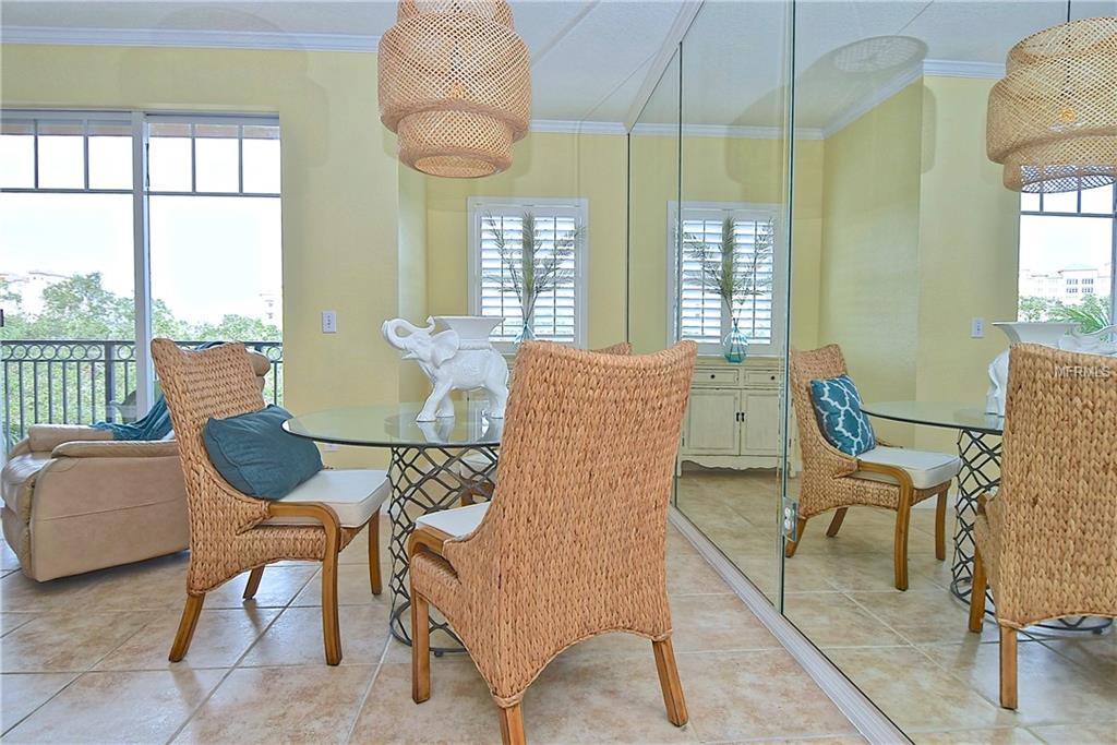 1064 N TAMIAMI TRAIL, SARASOTA, Florida 34236, 2 Bedrooms Bedrooms, 5 Rooms Rooms,2 BathroomsBathrooms,Residential,For sale,TAMIAMI,A4198991