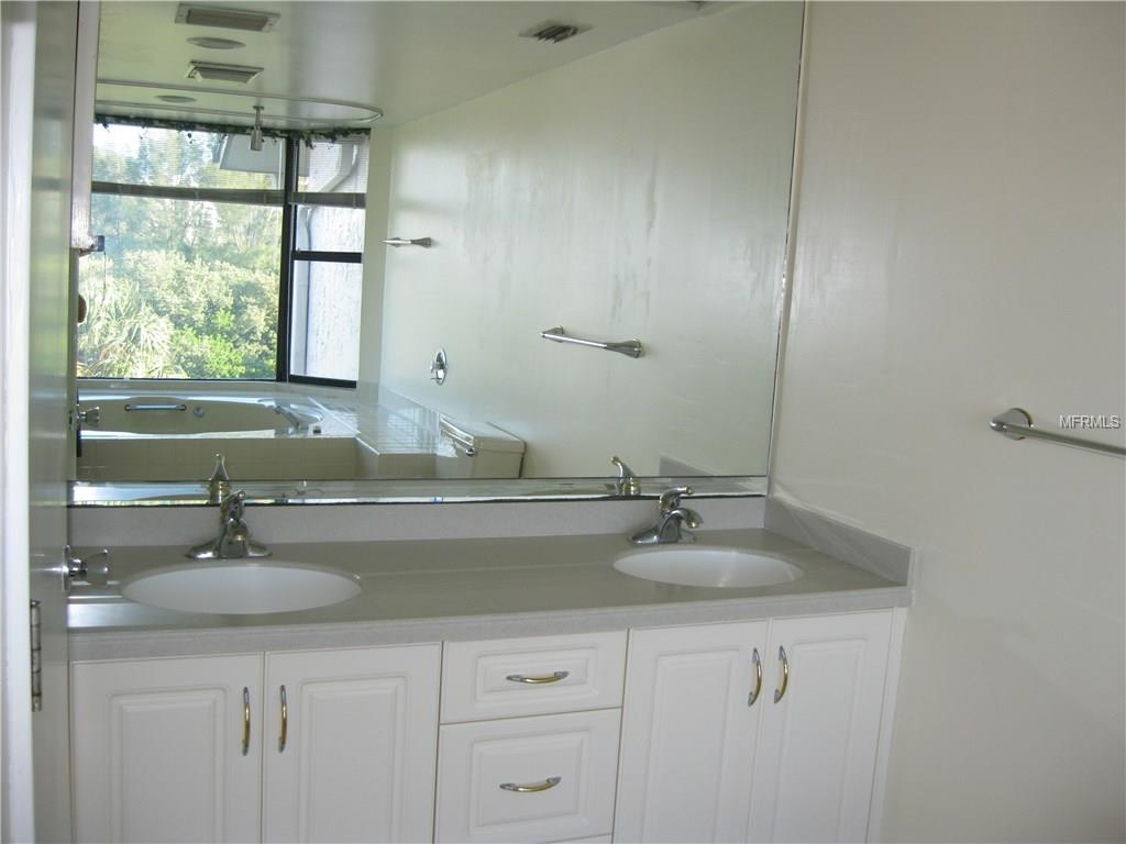 118 MARINA DEL REY COURT, CLEARWATER BEACH, Florida 33767, 2 Bedrooms Bedrooms, 4 Rooms Rooms,3 BathroomsBathrooms,Residential,For sale,MARINA DEL REY,U7837576