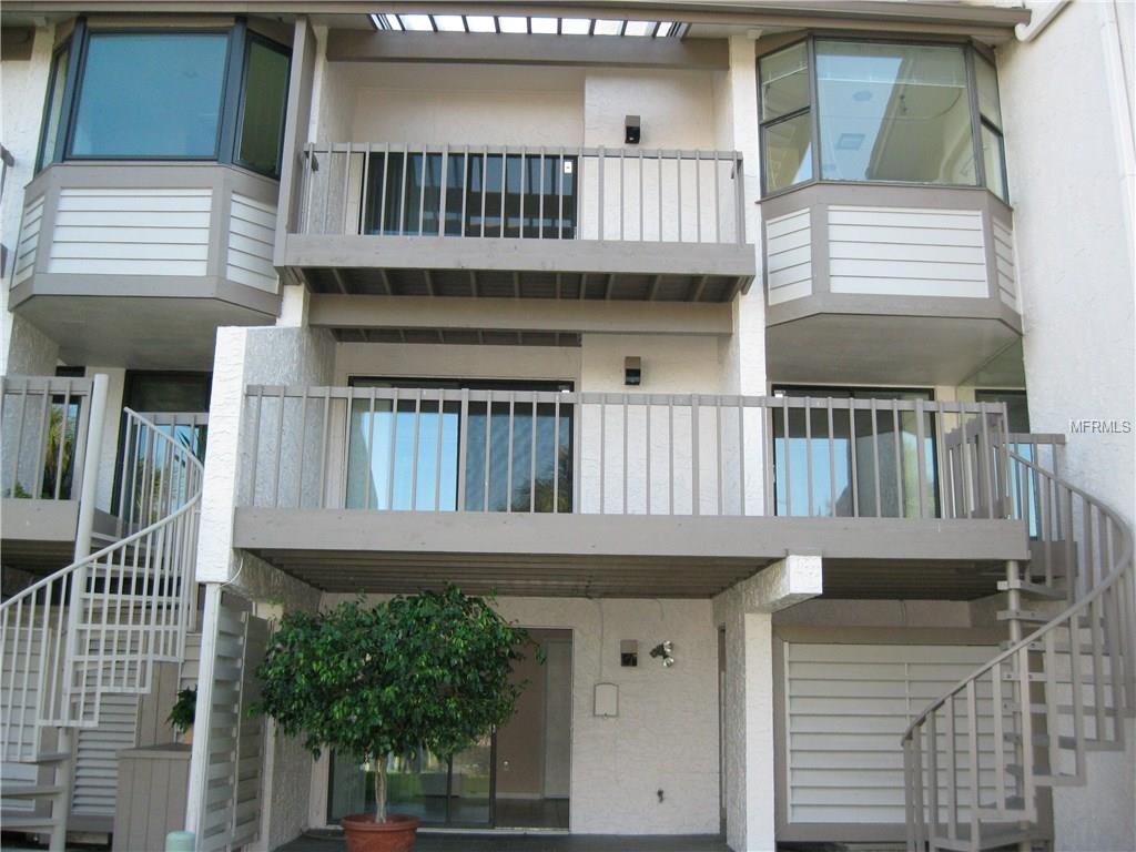 118 MARINA DEL REY COURT, CLEARWATER BEACH, Florida 33767, 2 Bedrooms Bedrooms, 4 Rooms Rooms,3 BathroomsBathrooms,Residential,For sale,MARINA DEL REY,U7837576