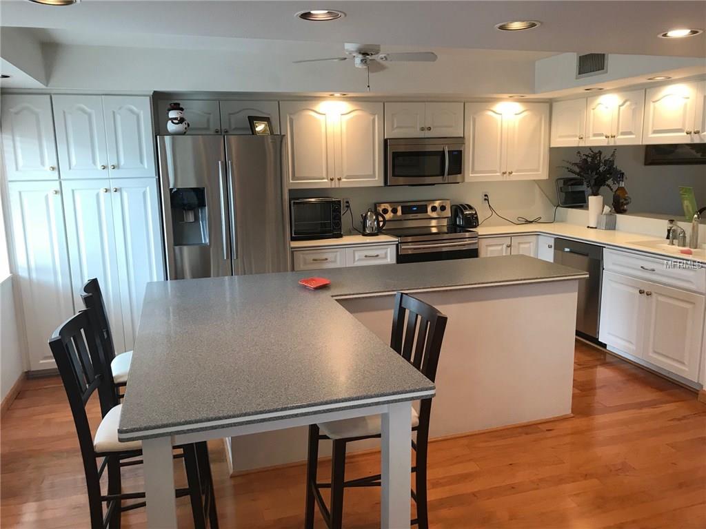 118 MARINA DEL REY COURT, CLEARWATER BEACH, Florida 33767, 2 Bedrooms Bedrooms, 4 Rooms Rooms,3 BathroomsBathrooms,Residential,For sale,MARINA DEL REY,U7837576