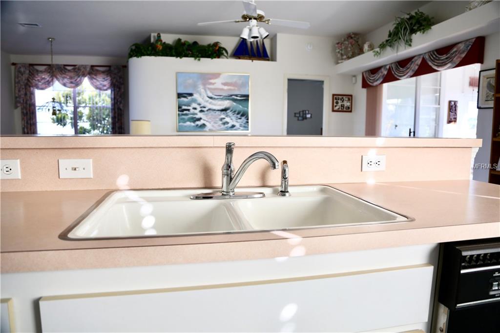 7830 HAMLET DRIVE, NEW PORT RICHEY, Florida 34653, 3 Bedrooms Bedrooms, 7 Rooms Rooms,2 BathroomsBathrooms,Residential,For sale,HAMLET,W7635500