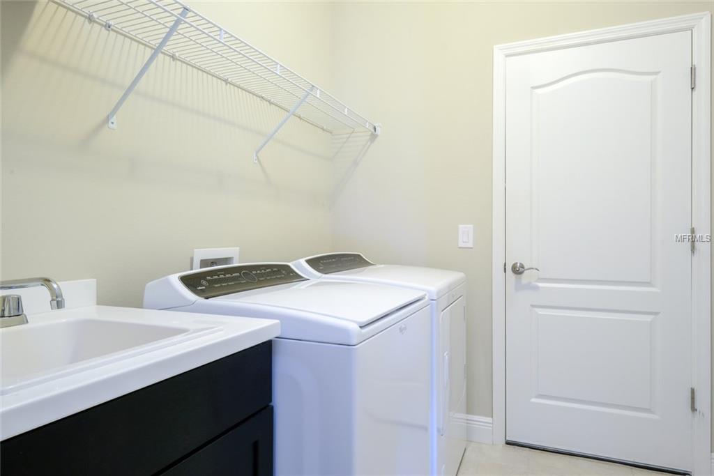 11638 AUCILLA DRIVE, VENICE, Florida 34293, 3 Bedrooms Bedrooms, 9 Rooms Rooms,3 BathroomsBathrooms,Residential,For sale,AUCILLA,A4205456