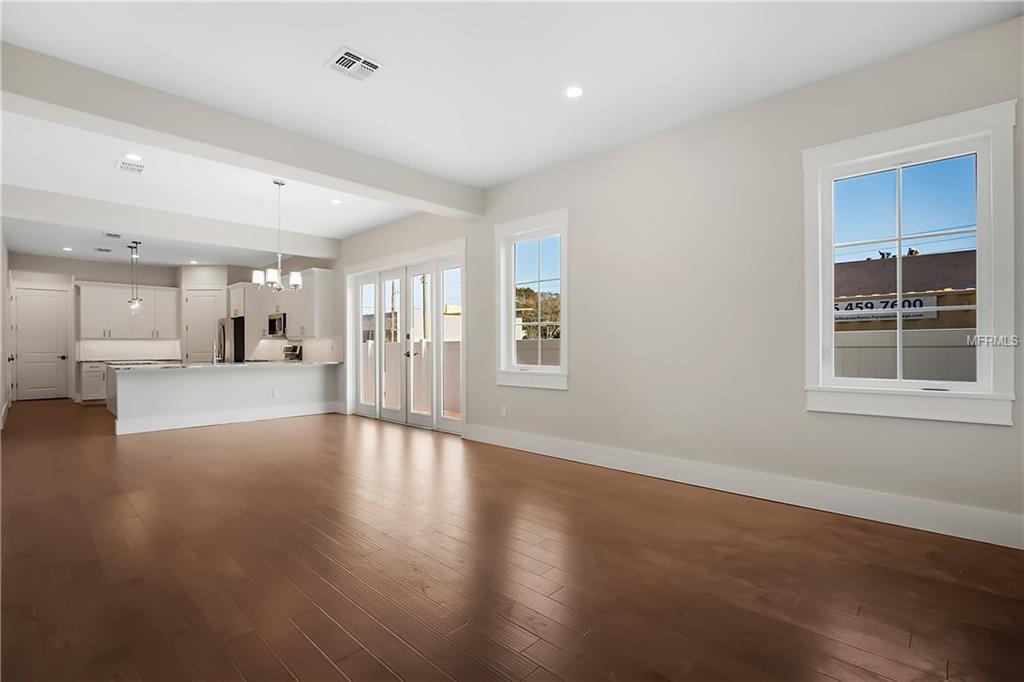 425 13TH AVENUE N, ST PETERSBURG, Florida 33704, 3 Bedrooms Bedrooms, 3 Rooms Rooms,2 BathroomsBathrooms,Residential,For sale,13TH,U7844715