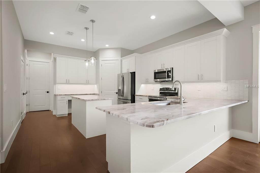 425 13TH AVENUE N, ST PETERSBURG, Florida 33704, 3 Bedrooms Bedrooms, 3 Rooms Rooms,2 BathroomsBathrooms,Residential,For sale,13TH,U7844715