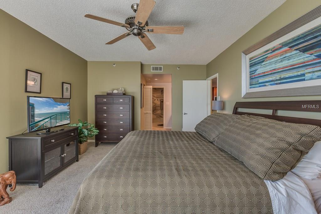 1520 GULF BOULEVARD, CLEARWATER BEACH, Florida 33767, 2 Bedrooms Bedrooms, 4 Rooms Rooms,2 BathroomsBathrooms,Residential,For sale,GULF,U7845768