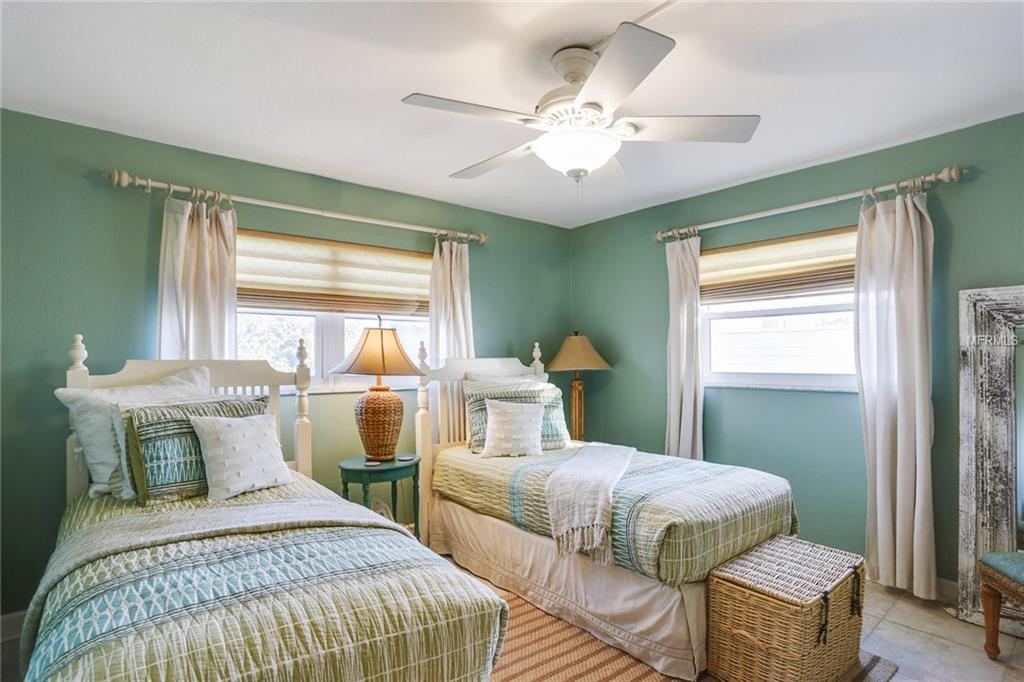 403 GULF WAY, ST PETE BEACH, Florida 33706, 2 Bedrooms Bedrooms, 4 Rooms Rooms,2 BathroomsBathrooms,Residential,For sale,GULF,T2926178