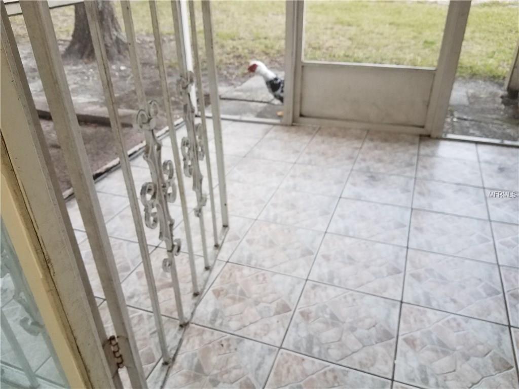 7619 COLONIAL COURT, TAMPA, Florida 33615, 2 Bedrooms Bedrooms, 7 Rooms Rooms,2 BathroomsBathrooms,Residential,For sale,COLONIAL,T2926710