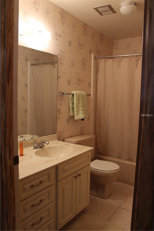 222 SHERWOOD DRIVE, BRADENTON, Florida 34210, 2 Bedrooms Bedrooms, 6 Rooms Rooms,2 BathroomsBathrooms,Residential,For sale,SHERWOOD,A4209422