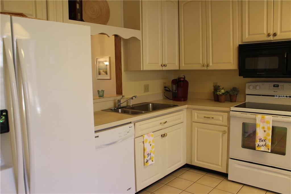 222 SHERWOOD DRIVE, BRADENTON, Florida 34210, 2 Bedrooms Bedrooms, 6 Rooms Rooms,2 BathroomsBathrooms,Residential,For sale,SHERWOOD,A4209422