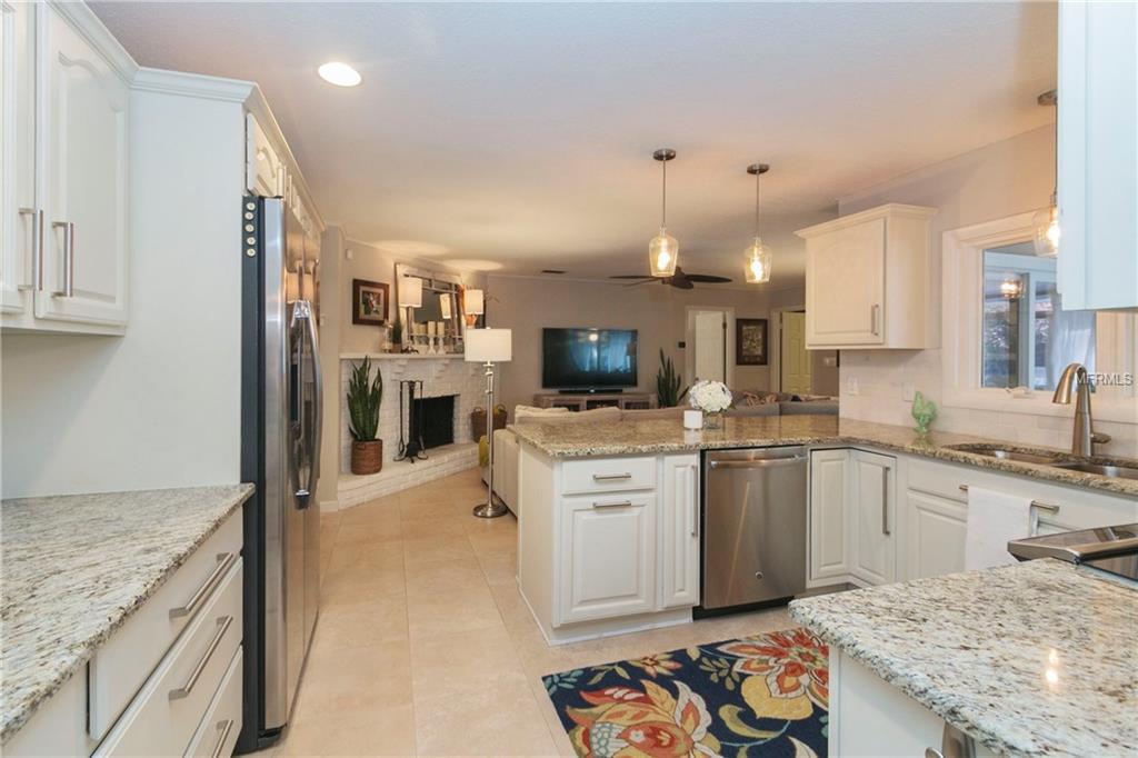 712 MONMOUTH WAY, WINTER PARK, Florida 32792, 5 Bedrooms Bedrooms, 10 Rooms Rooms,3 BathroomsBathrooms,Residential,For sale,MONMOUTH,O5561957