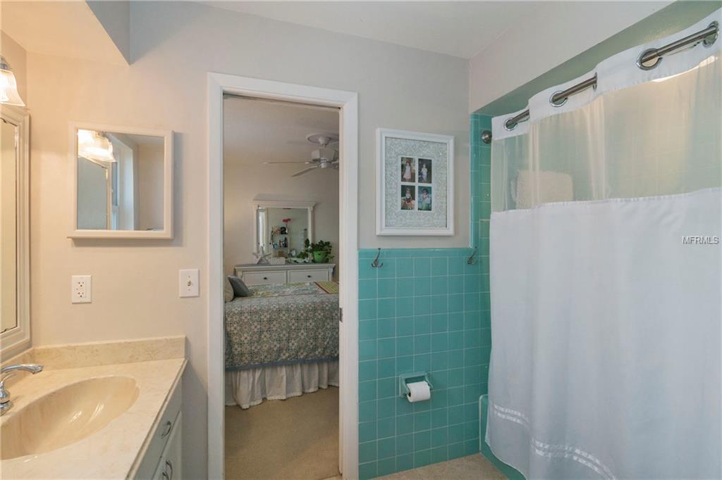 712 MONMOUTH WAY, WINTER PARK, Florida 32792, 5 Bedrooms Bedrooms, 10 Rooms Rooms,3 BathroomsBathrooms,Residential,For sale,MONMOUTH,O5561957