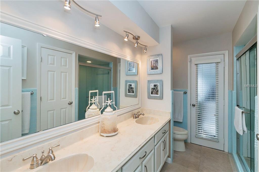 712 MONMOUTH WAY, WINTER PARK, Florida 32792, 5 Bedrooms Bedrooms, 10 Rooms Rooms,3 BathroomsBathrooms,Residential,For sale,MONMOUTH,O5561957