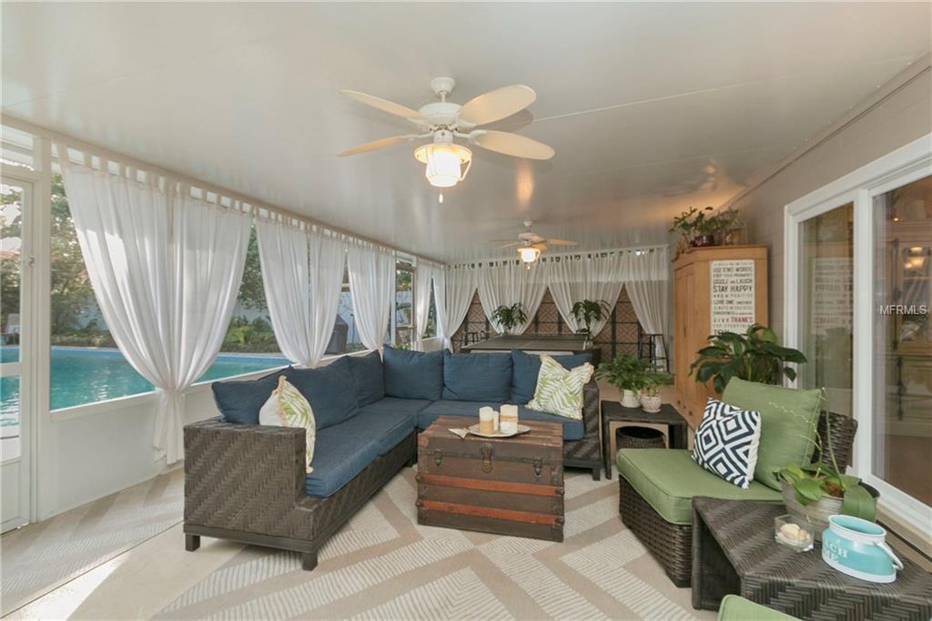 712 MONMOUTH WAY, WINTER PARK, Florida 32792, 5 Bedrooms Bedrooms, 10 Rooms Rooms,3 BathroomsBathrooms,Residential,For sale,MONMOUTH,O5561957