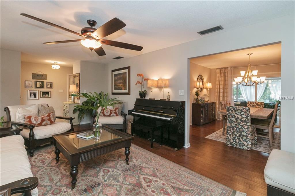 712 MONMOUTH WAY, WINTER PARK, Florida 32792, 5 Bedrooms Bedrooms, 10 Rooms Rooms,3 BathroomsBathrooms,Residential,For sale,MONMOUTH,O5561957