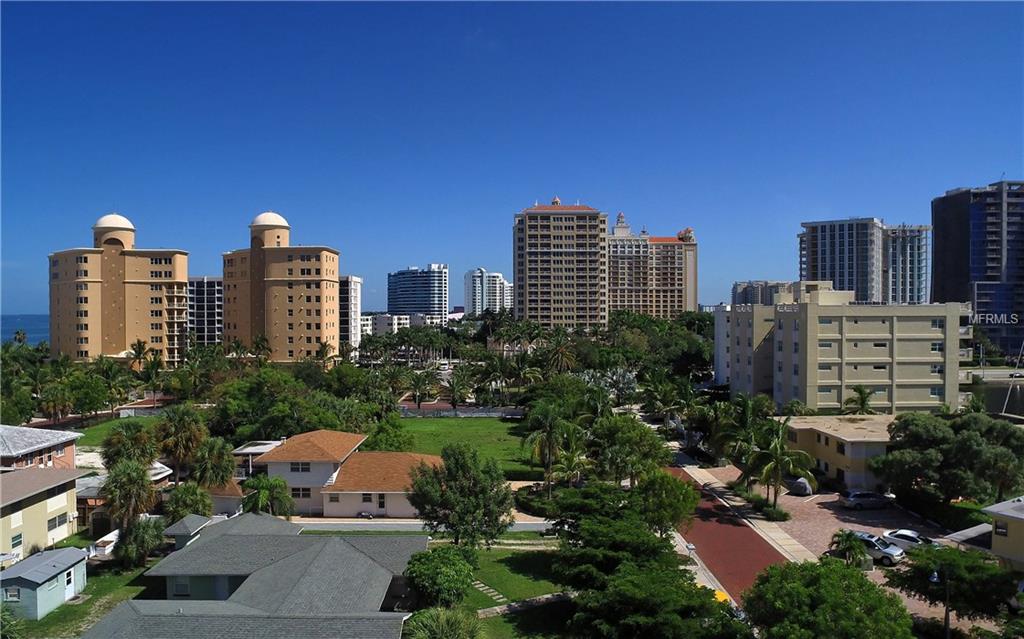 609 GOLDEN GATE POINT, SARASOTA, Florida 34236, 3 Bedrooms Bedrooms, 8 Rooms Rooms,3 BathroomsBathrooms,Residential,For sale,GOLDEN GATE,A4162697