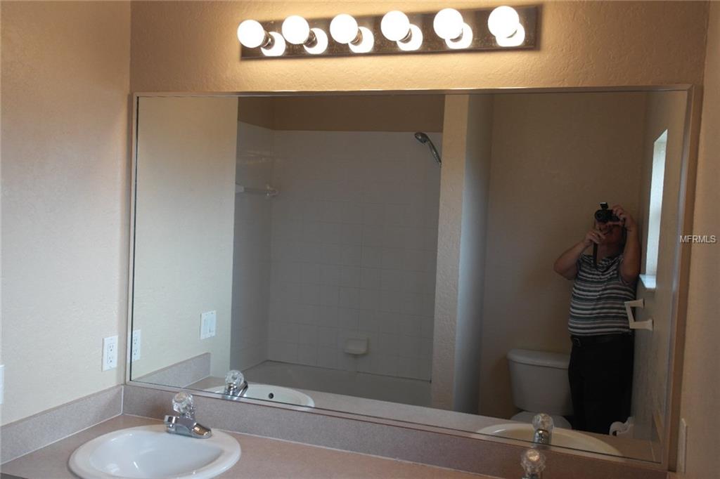 251 TERRANOVA BOULEVARD, WINTER HAVEN, Florida 33884, 4 Bedrooms Bedrooms, 9 Rooms Rooms,2 BathroomsBathrooms,Residential,For sale,TERRANOVA,P4717858