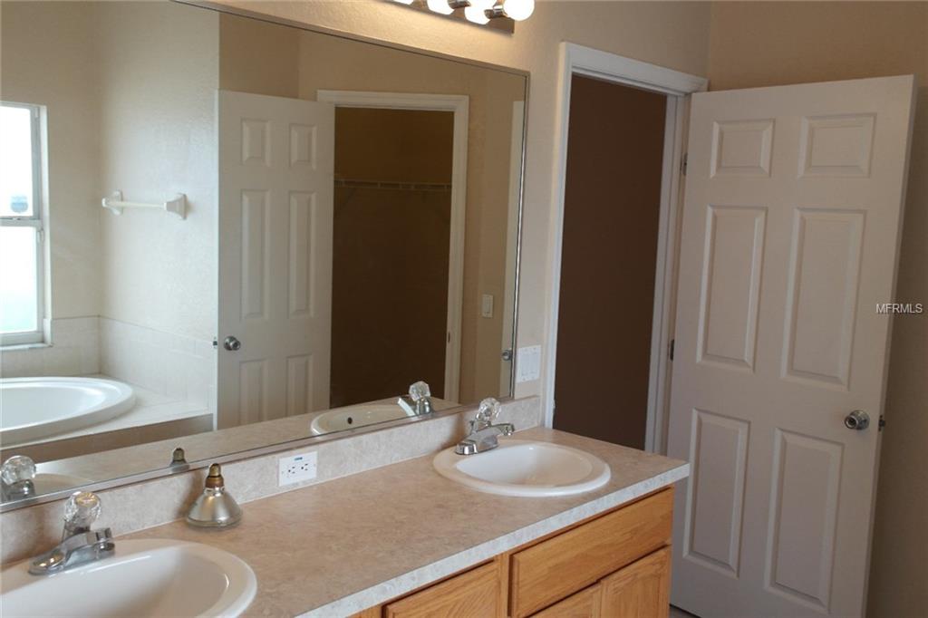 251 TERRANOVA BOULEVARD, WINTER HAVEN, Florida 33884, 4 Bedrooms Bedrooms, 9 Rooms Rooms,2 BathroomsBathrooms,Residential,For sale,TERRANOVA,P4717858