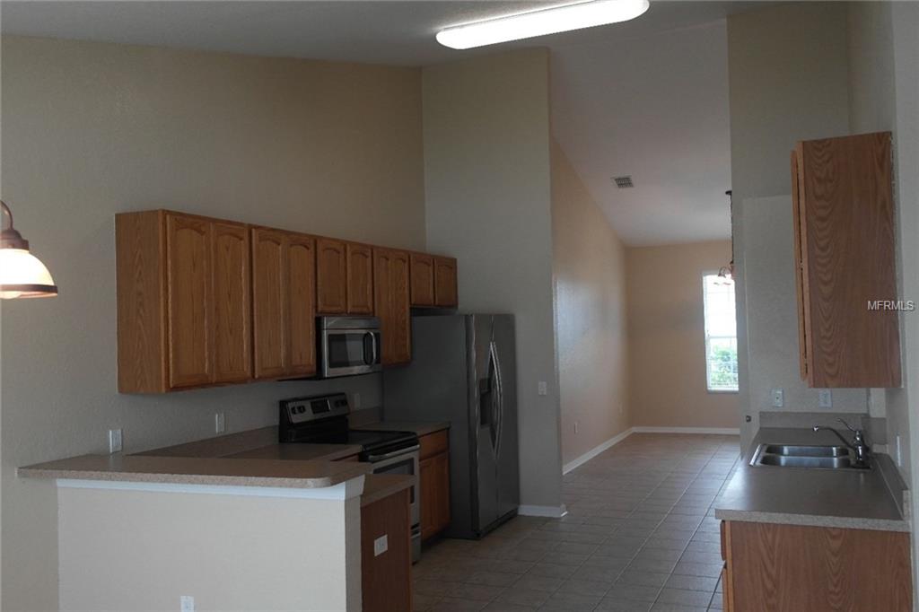 251 TERRANOVA BOULEVARD, WINTER HAVEN, Florida 33884, 4 Bedrooms Bedrooms, 9 Rooms Rooms,2 BathroomsBathrooms,Residential,For sale,TERRANOVA,P4717858