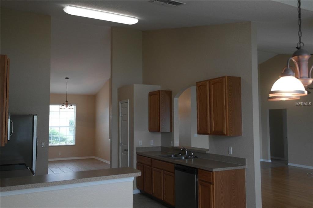 251 TERRANOVA BOULEVARD, WINTER HAVEN, Florida 33884, 4 Bedrooms Bedrooms, 9 Rooms Rooms,2 BathroomsBathrooms,Residential,For sale,TERRANOVA,P4717858