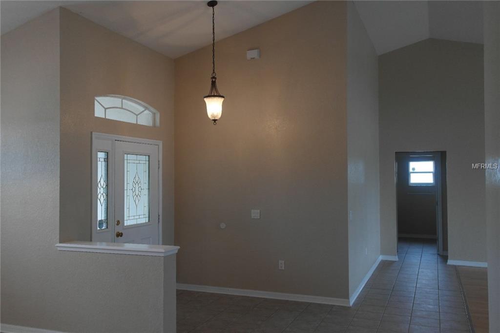 251 TERRANOVA BOULEVARD, WINTER HAVEN, Florida 33884, 4 Bedrooms Bedrooms, 9 Rooms Rooms,2 BathroomsBathrooms,Residential,For sale,TERRANOVA,P4717858