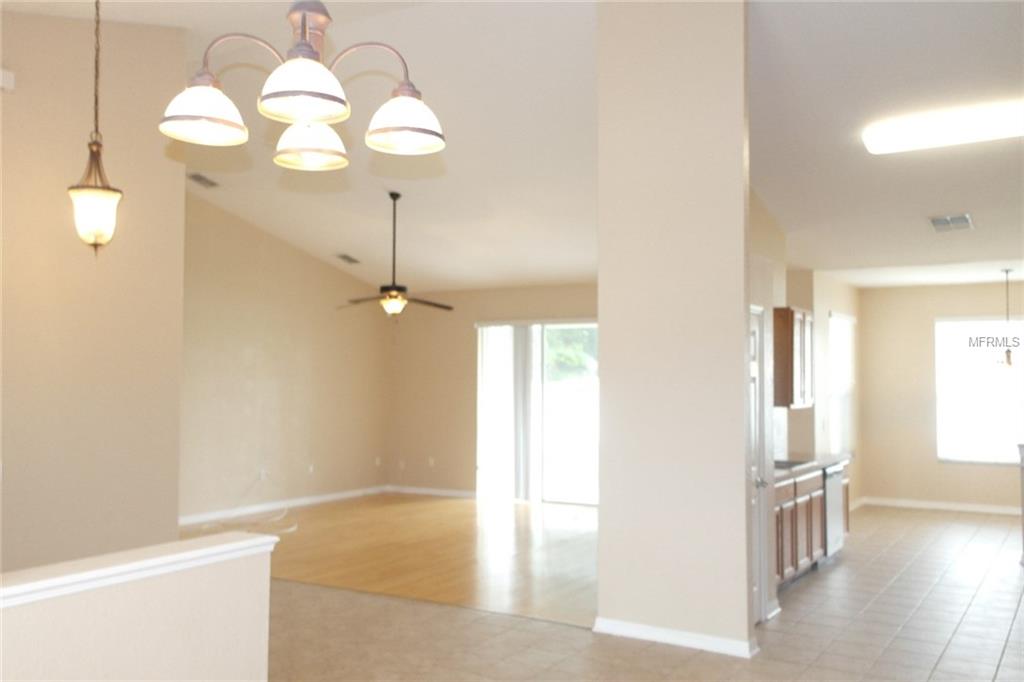 251 TERRANOVA BOULEVARD, WINTER HAVEN, Florida 33884, 4 Bedrooms Bedrooms, 9 Rooms Rooms,2 BathroomsBathrooms,Residential,For sale,TERRANOVA,P4717858