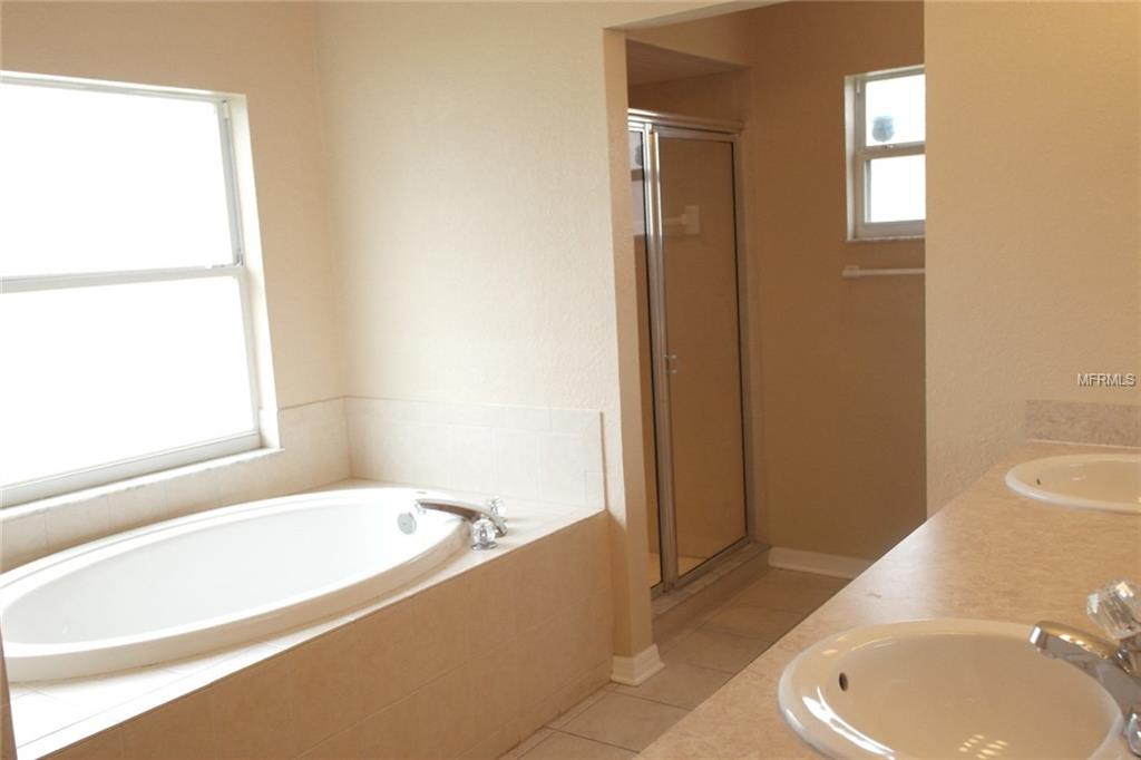 251 TERRANOVA BOULEVARD, WINTER HAVEN, Florida 33884, 4 Bedrooms Bedrooms, 9 Rooms Rooms,2 BathroomsBathrooms,Residential,For sale,TERRANOVA,P4717858